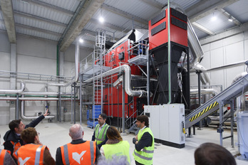 Visita institucional a la planta de generación de la red de calor.