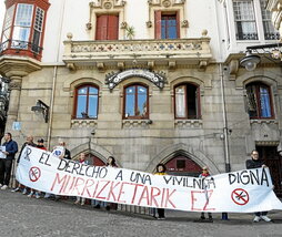 Concentración en contra de la expulsión.