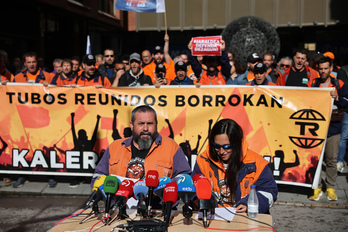 El comité de Tubos Reunidos en la rueda de prensa en mayo.