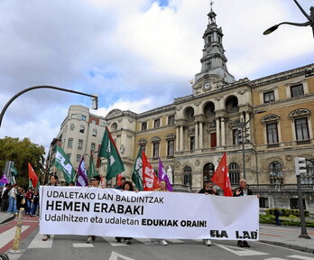 Atzo sindikatuek Bilbon egindako manifestazioa.