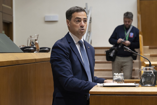 Pradales tenía preparados dos mensajes, uno para Sánchez y otro para Otxandiano.