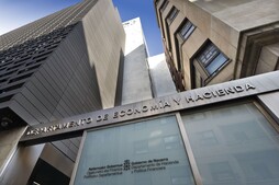 Economía y Hacienda tendrá que enviar el anteproyecto al Parlamento de Nafarroa antes del 1 de noviembre.