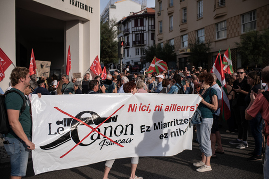 Canon Français-en etorreraren aurka Biarritzen antolaturiko elkarretaratzea. 