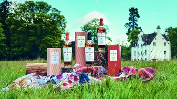 Un whisky de 1926 vendido hoy en una subasta en Escocia por 2,3 millones de libras.