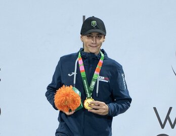 Egoitz Bijueska skater bilbotarraren urrezko domina Munduko Txapelketan.