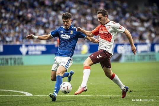 Bautista en el partido de Segunda entre Oviedo y Eibar.
