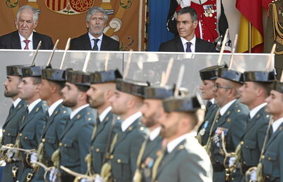 El presidente, Pedro Sánchez, en el desfile militar de ayer.