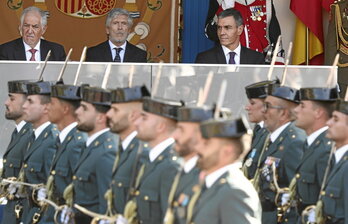 El presidente, Pedro Sánchez, en el desfile militar de ayer.
