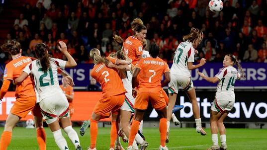 Damaris Egurrola marca el 3-0 de Países Bajos a Hungría en el partido clasificatorio para el Mundial de 2027.
