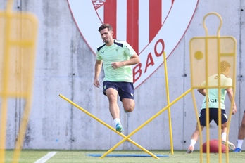 Jesús Areso durante el entrenamiento en Lezama.