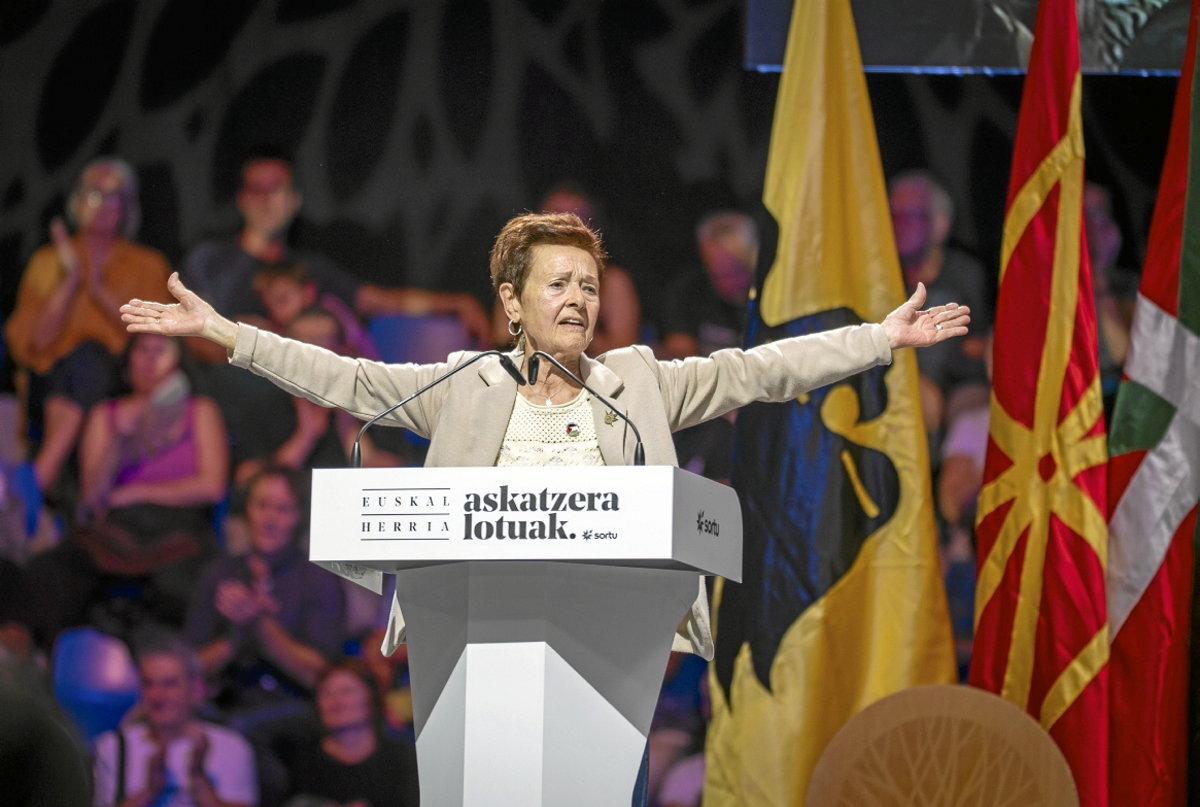 Itziar Aizpurua 2025eko irailean Iruñean, Txiki eta Otaegi gogoratzeko ekitaldian. (Aitor KARASATORRE / FOKU)