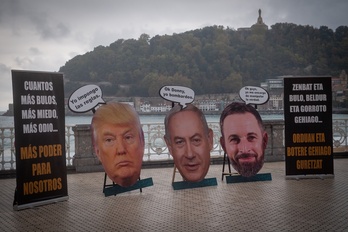 Performance en el paseo de La Kontxa para denunciar la nula intervención política ante la pobreza.