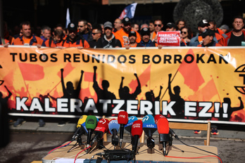 Comparecencia de trabajadores de Tubos en defensa del empleo.