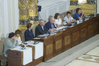 Grupo de EH Bildu en el Ayuntamiento de Donostia, durante el pleno del pasado miércoles.