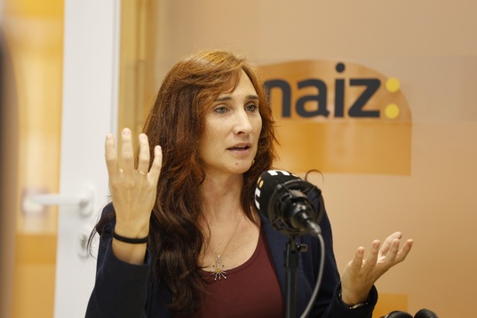 Mire Echevestek gaurkotasun politikoa izan du hizpide NAIZ Irratian.