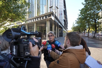 Patxi Nicolau, representante de ESK, uno de los sindicatos denunciantes, en el inicio del juicio.