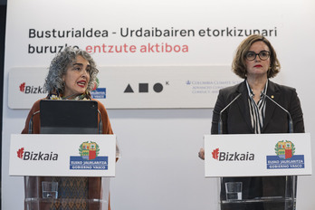 Elixabete Etxanobe e Ibone Bengoetxea.