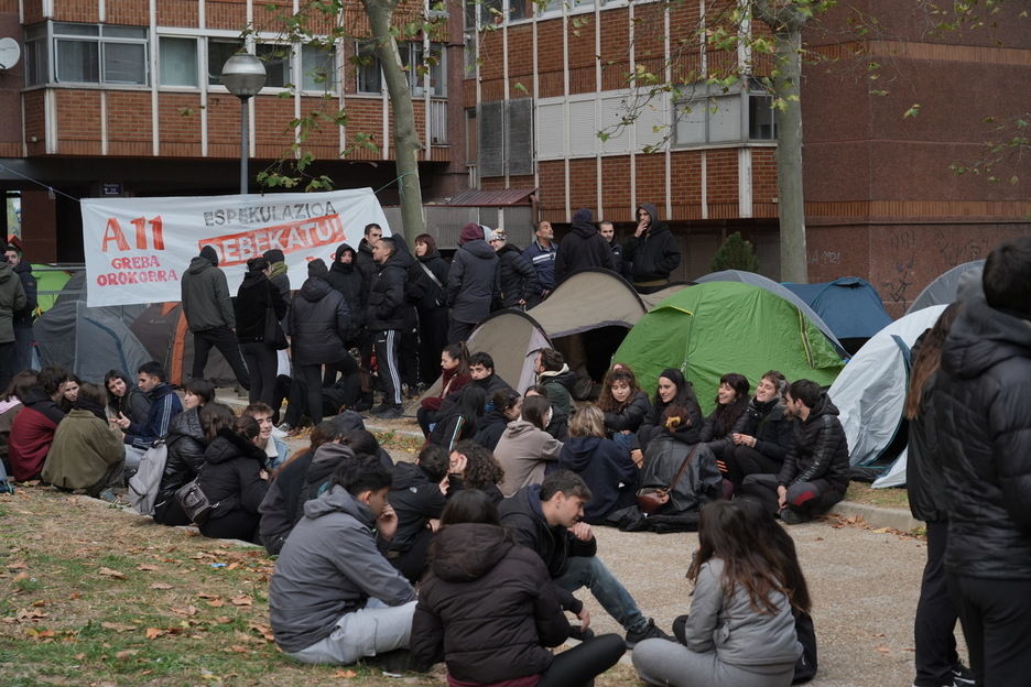 Este era el ambiente antes del despliegue policial. Este era el ambiente antes del despliegue policial.