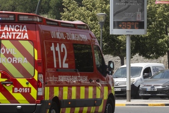 Una ambulancia en Iruñea este verano para atender posibles golpes de calor.