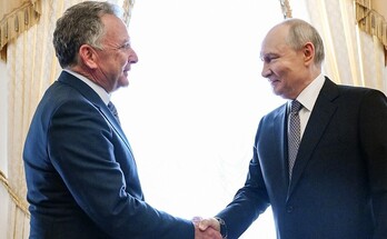 Putin y Witkoff se saludan en San Petersburgo, el miércoles pasado.