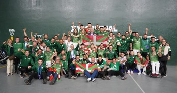 Euskal Selekzioa ha posado así al completo tras su primer Mundial.