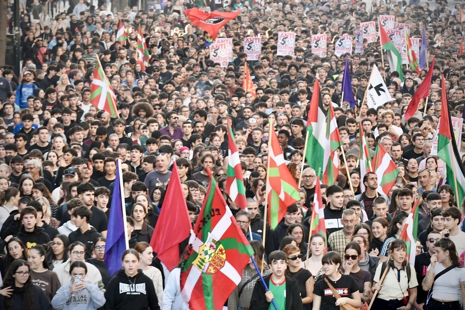 La masiva movilización vespertina. La masiva movilización vespertina.