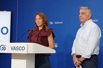 Muriel Larrea, presidenta del PP en Gipuzkoa, y Javier de Andrés, líder en la CAV.