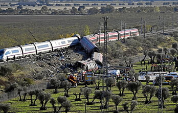 Los vagones traseros del Iryo fueron expulsados de la vía tras el impacto del AVE.